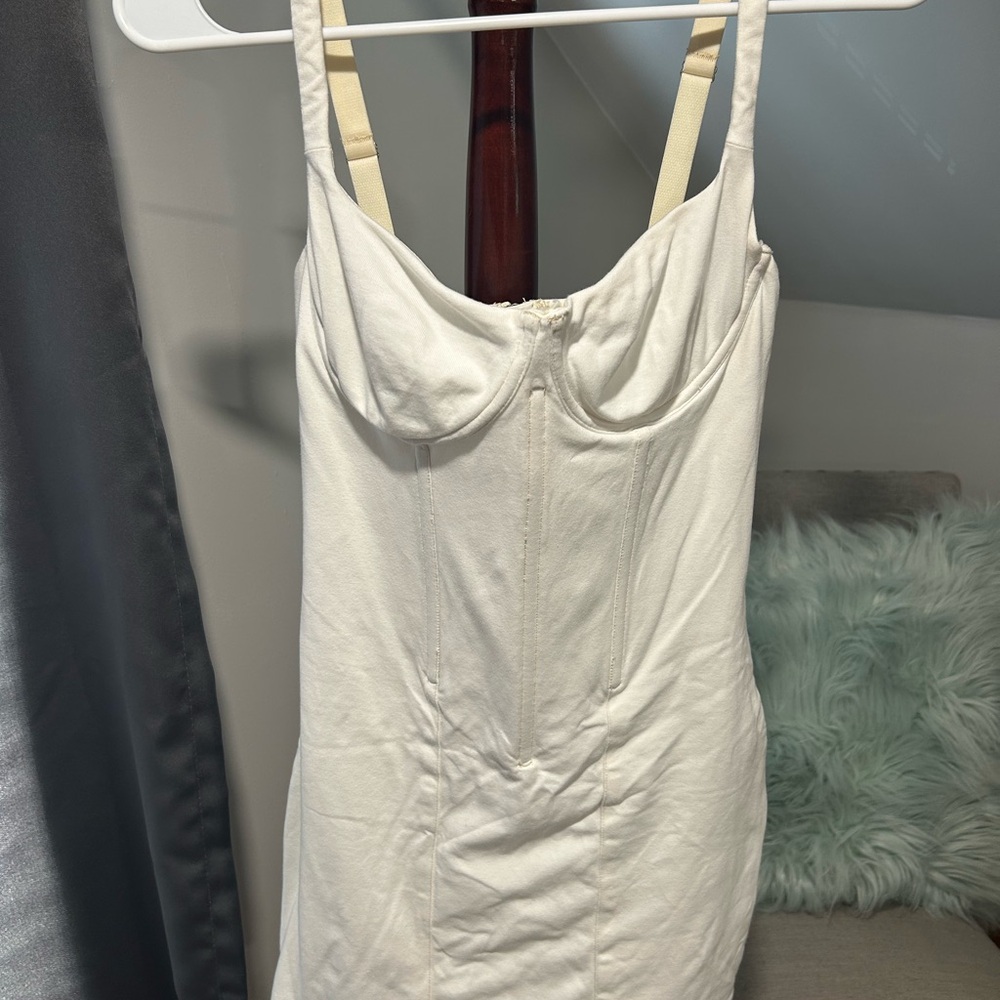 Skims white body-con dress *NWT*